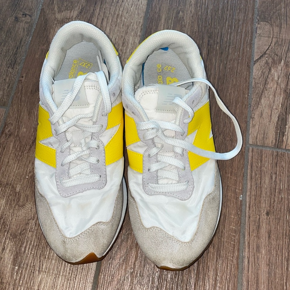 Newbalance 237 women’s size 9